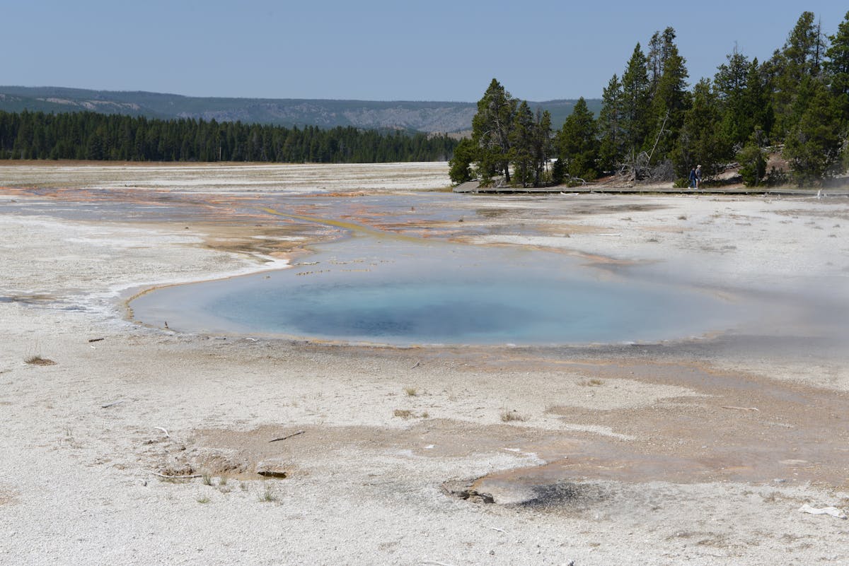 Geysers et sources thermales au parc national Yellowstone