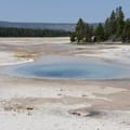 Geysers et sources thermales au parc national Yellowstone