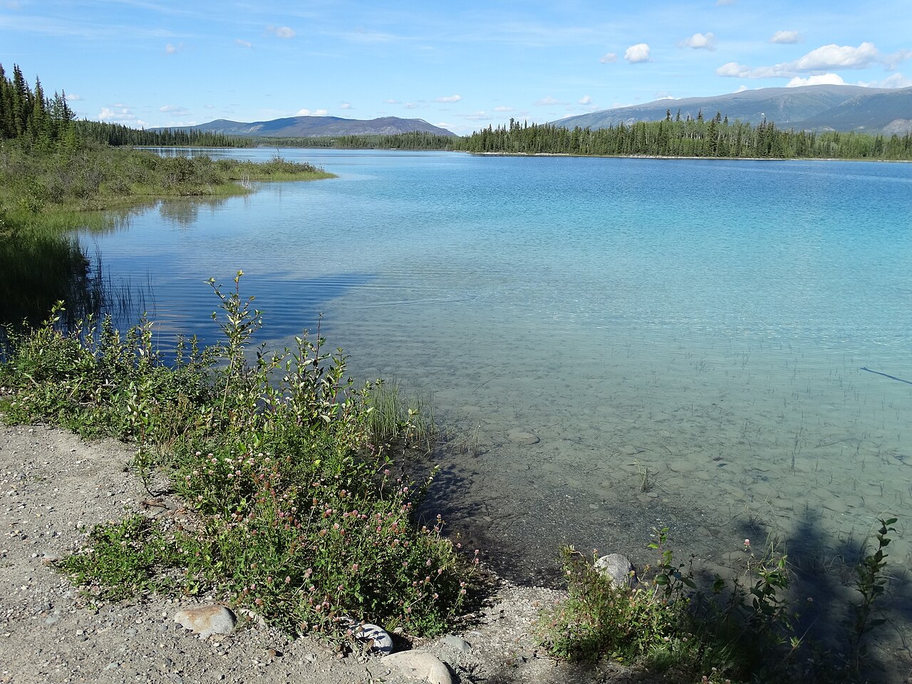 Boya Lake Provincial Park