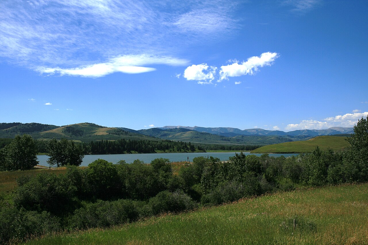 Chain Lakes Provincial Park