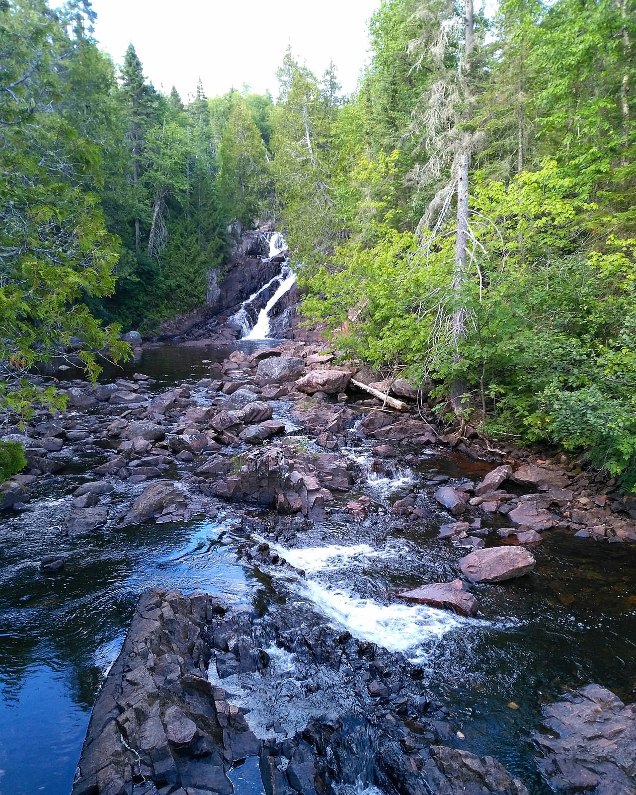 Rainbow Falls Provincial Park