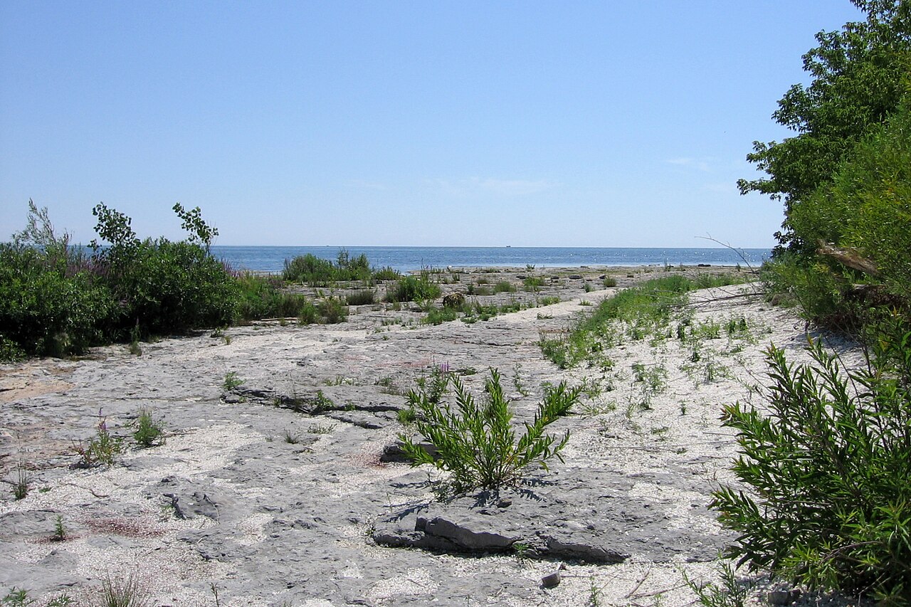 Rock Point Provincial Park