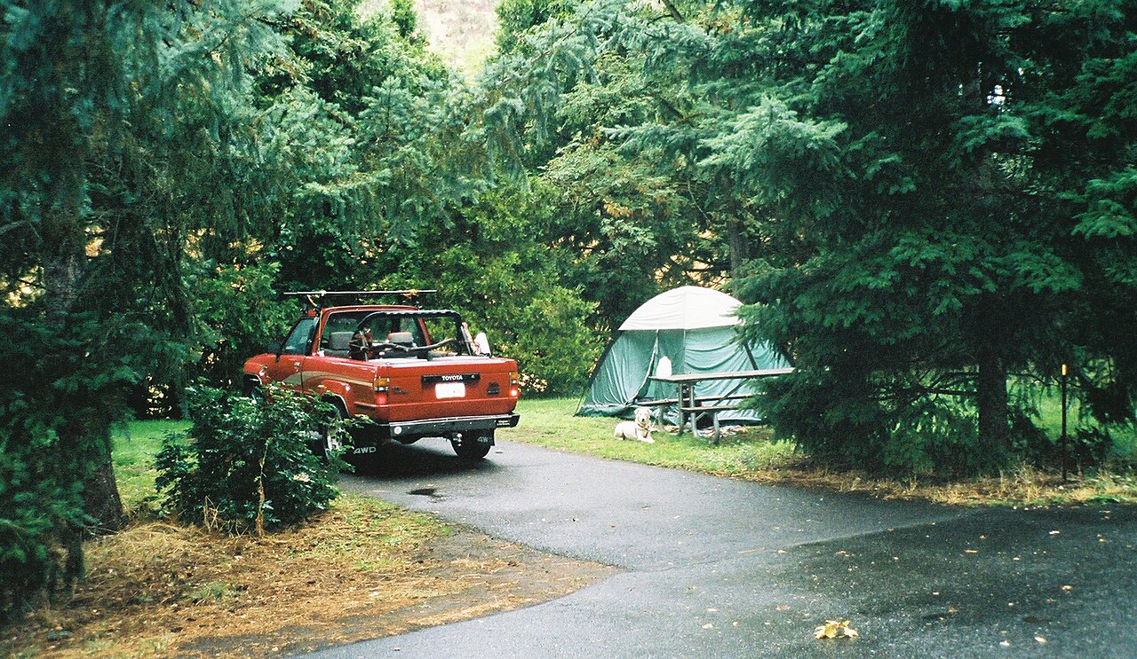 Valley of the Rogue State Park